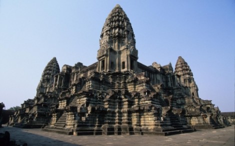 Previously unnoticed by tourists and archaeologists, centuries-old images have been discovered on walls at Angkor Wat. Photo: Keith Mundy